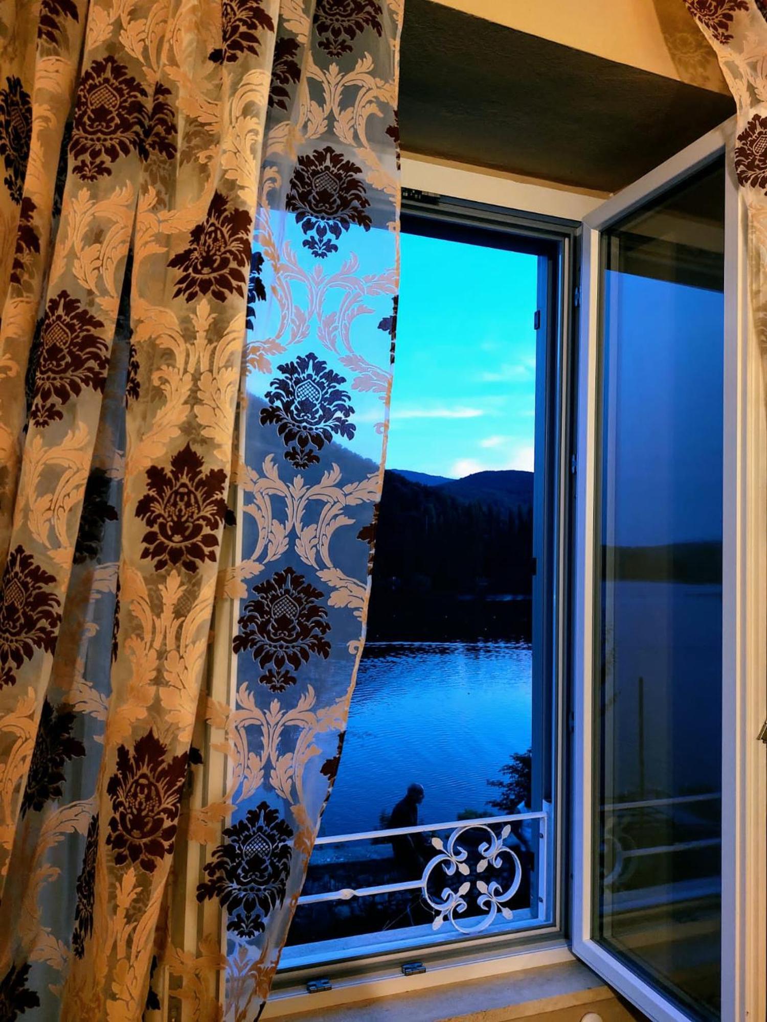 Le Finestre Sul Lago بيديلوكو المظهر الخارجي الصورة